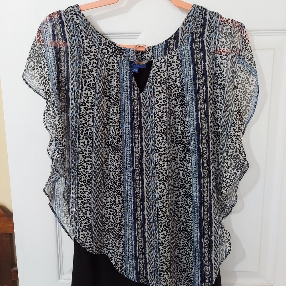 Womens Apt 9 size S shirt